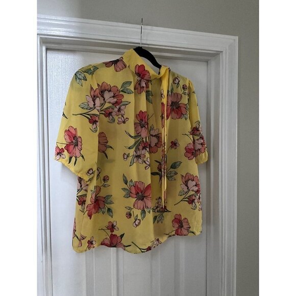 WOMEN’S Yellow‎ Floral Shirt Size Large - Picture 2 of 12